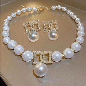 3 Pcs Elegant Pearl and Gold Jewelry Set
